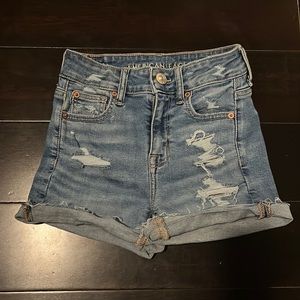 These are American Eagle super stretch jeans! They are in perfect condition!
